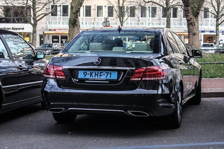 Private transfers from or to Amsterdam (AMS) Airport Schiphol