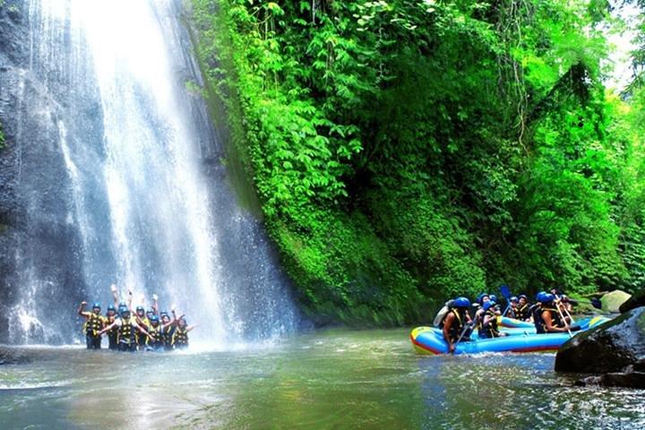 Ubud White Water Rafting with Waterfall and Lunch