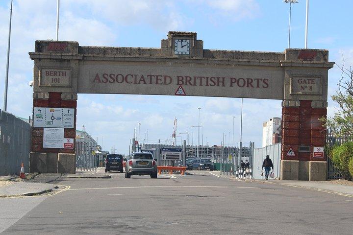 One Way or Round Trip Private Transfer from London to Southampton Cruise Port