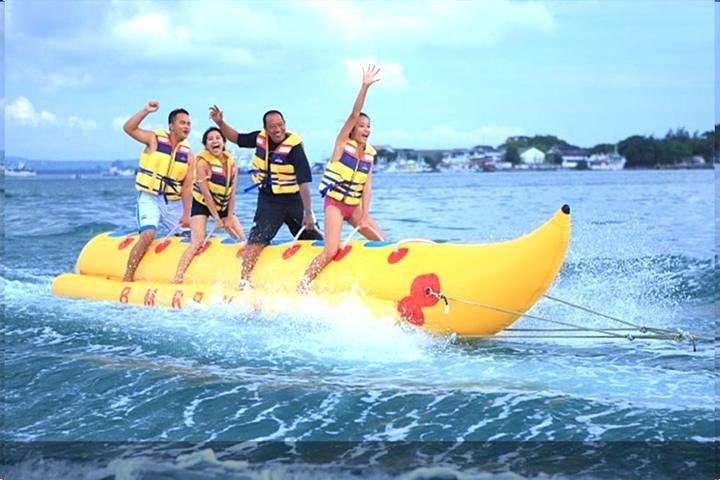 Visit Nusa Dua Beaches with Private Shuttle Services