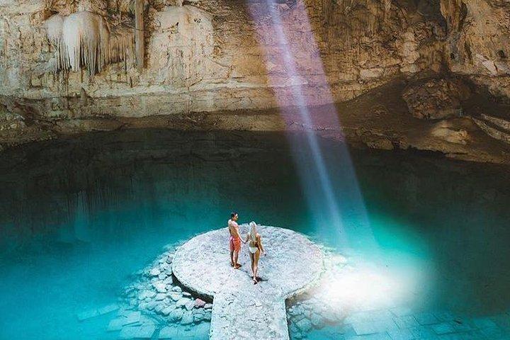 Tour VIP to Chichén Itzá, Valladolid and a Real Mayan Cenote from Cancun