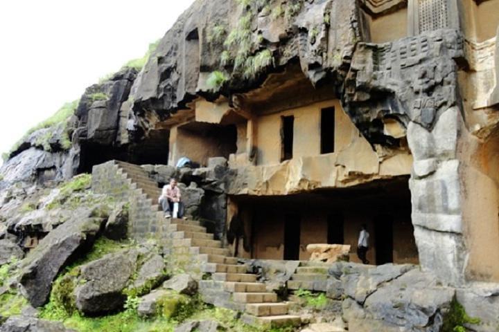 Day Trip Experience to Lonavala hill Station with caves and Forts from Mumbai