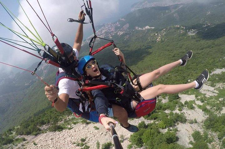 Bečići: Standard Tandem Paragliding for First-Time Flyers