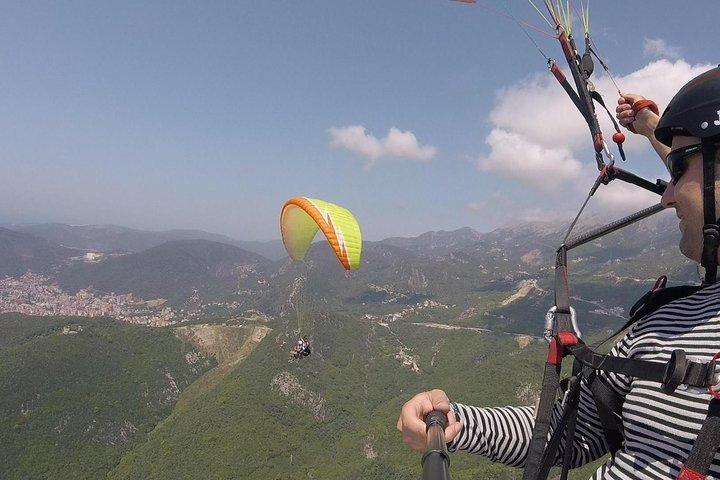 Bečići: Standard Tandem Paragliding for First-Time Flyers