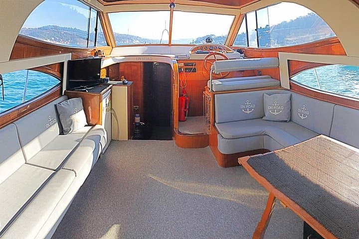 2 - Hours Bosphorus Yacht Cruise