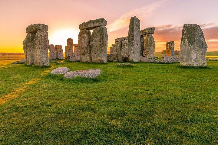 Private 6-hour excursion to Stonehenge from London with Hotel Pick Up