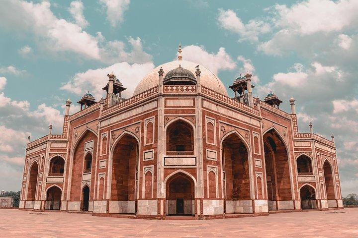 Audio Guided Walk of Humayun's Tomb & Nizammudin Basti, Delhi on HopOn India App