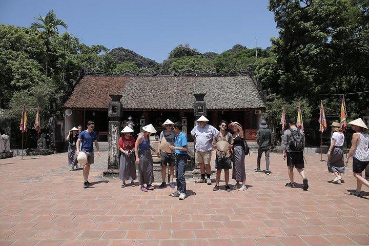 Trang An - Hoa Lu - Mua Cave Full Day/ Amazing View / Full service