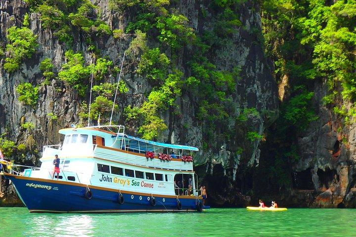 John Gray's Sea Canoeing Trip with Loy Kratong