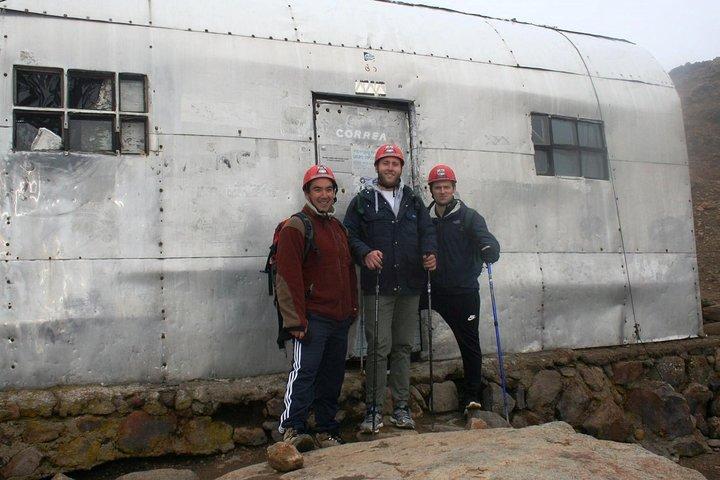 Iztaccihuatl, Refuge of the 100 (4780m)