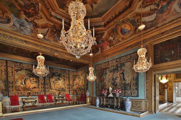 Luxury Evening Dining Experience at Chateau de Vaux-le-Vicomte
