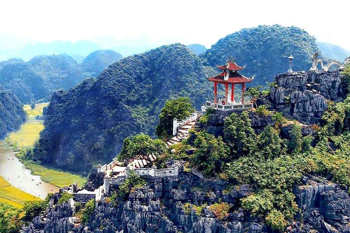 Trang An - King Kong Islet - Bai Dinh Pagoda - Mua Cave - Limousine Bus Day Tour