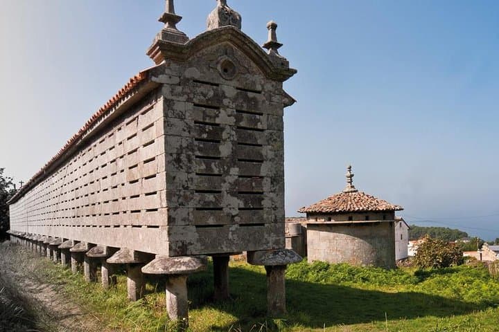 Excursion to Finisterre + Muxia + Costa da Morte (7 stops)