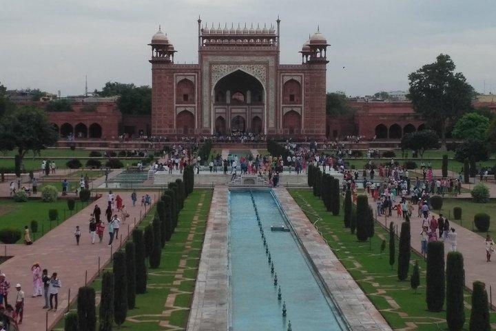 Bengaluru to Agra Taj Mahal Same Day Trip with Flights and lunch