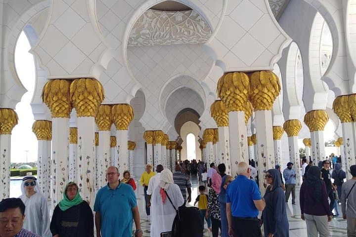 Private 10 hours tour : Dubai and Abu Dhabi with professional driver