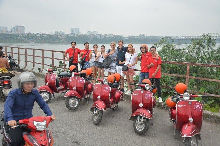 Hanoi By Vespa Tours: HISTORY + CULTURE + SIGHT + FUN 2,5 Hours