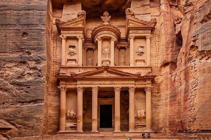 Private Transfer From Amman City To Petra