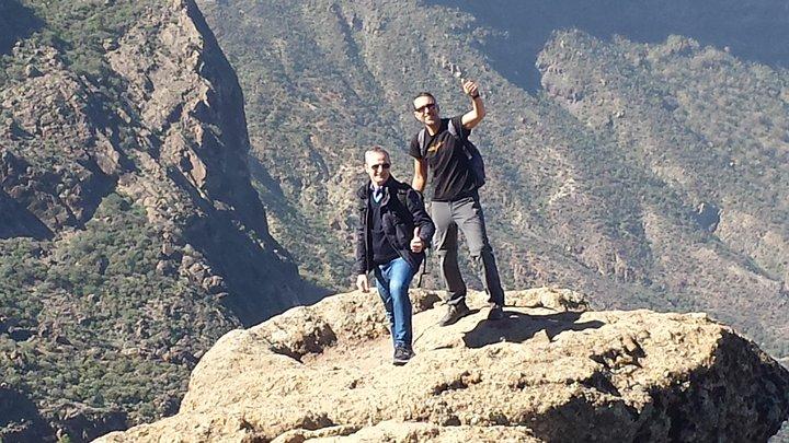 Roque Nublo: hiking on volcanoes with Sky Rebels
