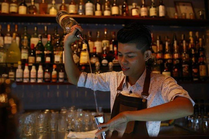 Ho Chi Minh Nightlife & Street Food Tour By Motorbike