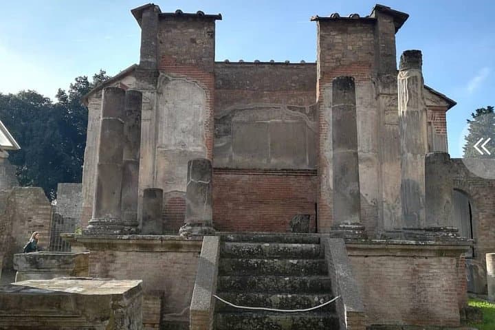 Explore and Experience Pompeii