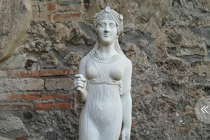 Explore and Experience Pompeii