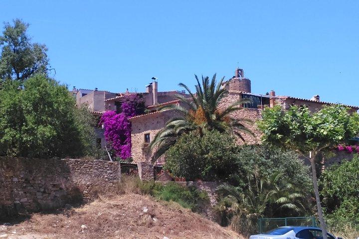 Costa Brava and Medieval Villages Small Group from Girona