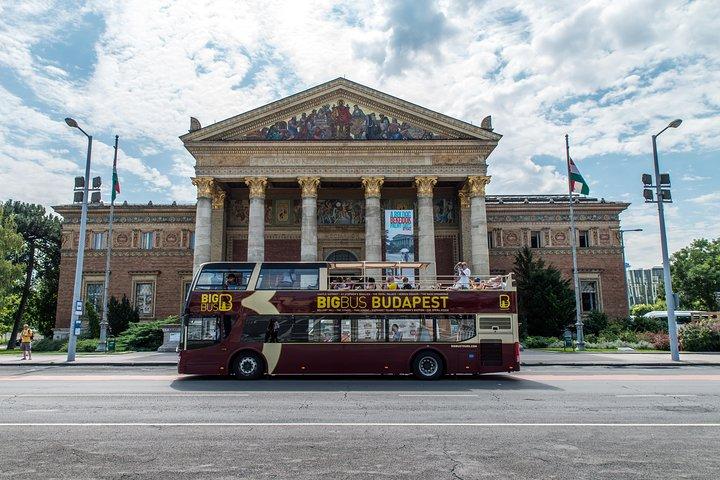 Big Bus Budapest Hop-On Hop-Off Bus and Walking Tour