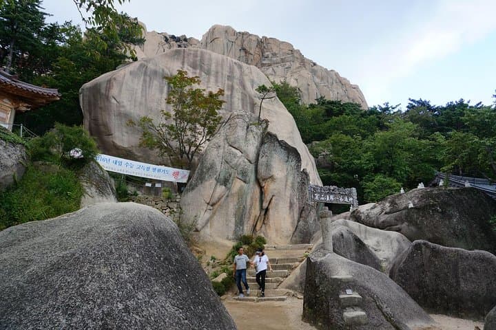 Seoraksan National Park Ulsanbawi Hiking from Seoul