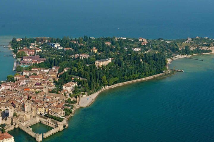 Sirmione & Verona, Lake Garda, private tour from Milan