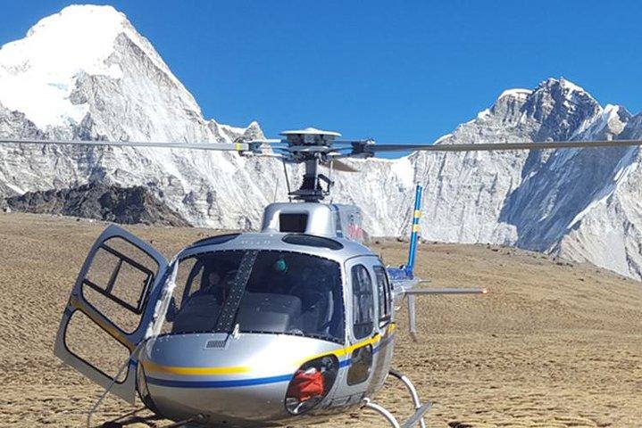 Everest Base Camp Helicopter Tour landing at Hotel Everest View
