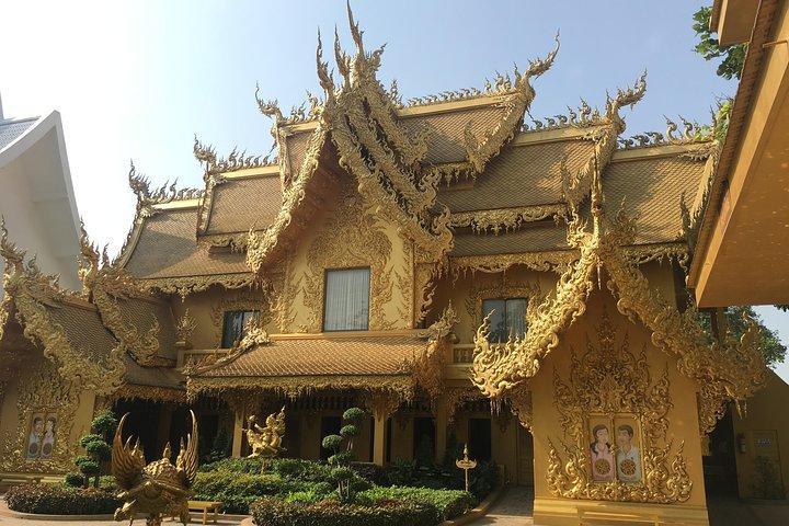 Chiang Mai-Chiang Rai:White-Black-Blue Temple-Golden Triangle-Keren-Boat Trip