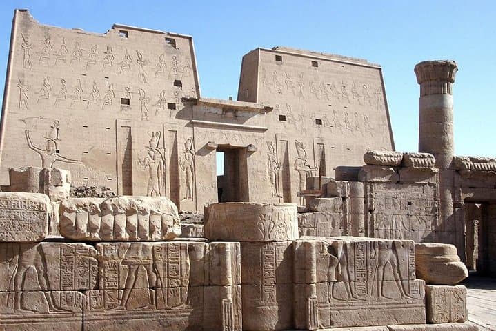 Luxor: Full Day Private Guided Tour to Abydos & Dandara temples