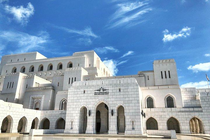 Discover Muscat: Group City Tour