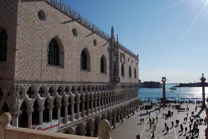 Morning Venice Walking Tour plus Doge's Palace Guided Visit