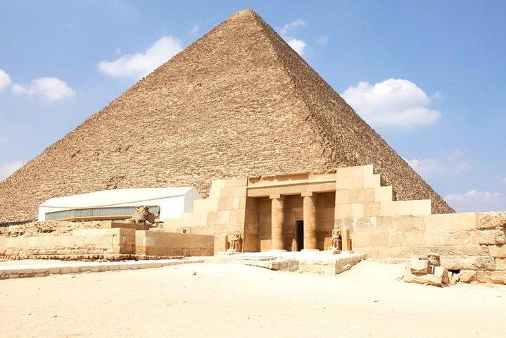 Tour to Giza Pyramids and Egyptian Museum and Citadel and Khan elkhalili