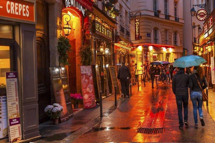 Paris at Night Tour with a Local Guide: Private & Personalized