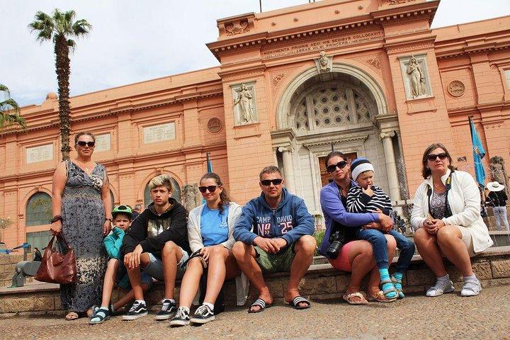 Cairo Day Tour to Pyramids and Egyptian Museum