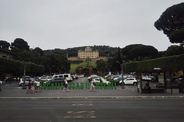 Castelli Romani, Frascati, Castel Gandolfo, Albano Lake + Wine Tasting - 8 Pax
