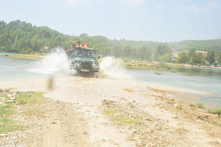 Jeep Safari Adventure around Green Canyon with Boat Tour