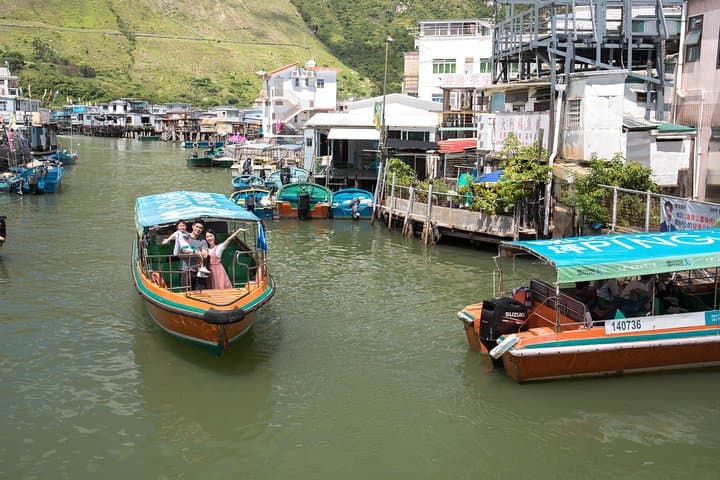 Lantau HK Guided Tour - Cable Car, Tai O, Big Buddha, Monastery
