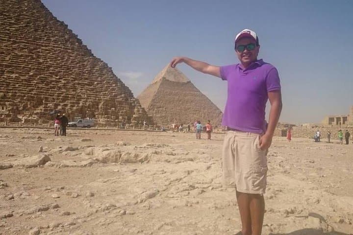 8-Hour Private Guided Tour to Giza Pyramids Memphis and Saqqara from Cairo