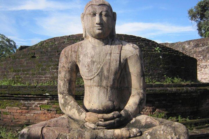 4 Days Tour To Polonnaruwa Sigiriya Dambulla Kandy & Nuwara Eliya