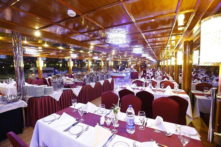 Dubai New Year's Eve Celebration: Deluxe Creek Dinner Cruise