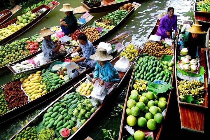 Floating Market with Wat Bang Kung Temple and the Railway Market