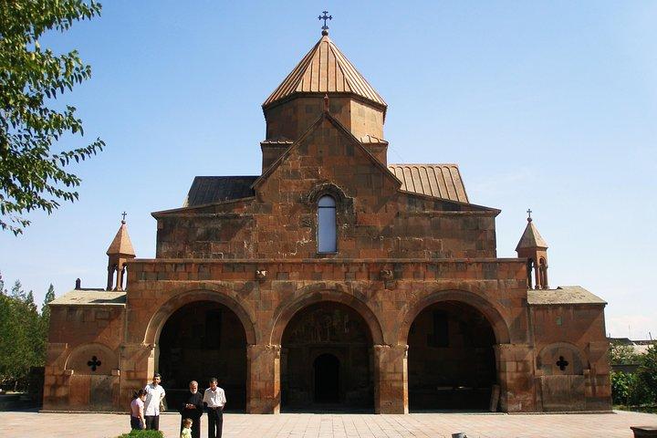 Tour through the holy sites of Echmiadzin and Zvartnots Cathedral