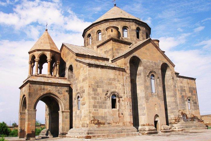 Tour through the holy sites of Echmiadzin and Zvartnots Cathedral