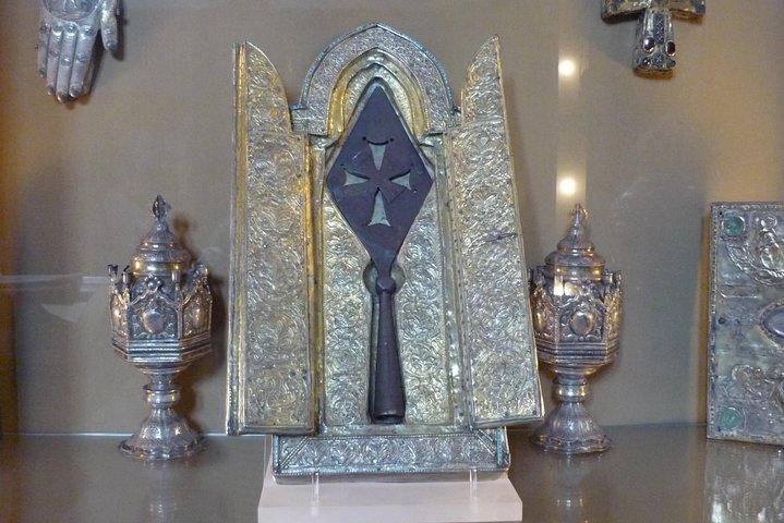 Tour through the holy sites of Echmiadzin and Zvartnots Cathedral