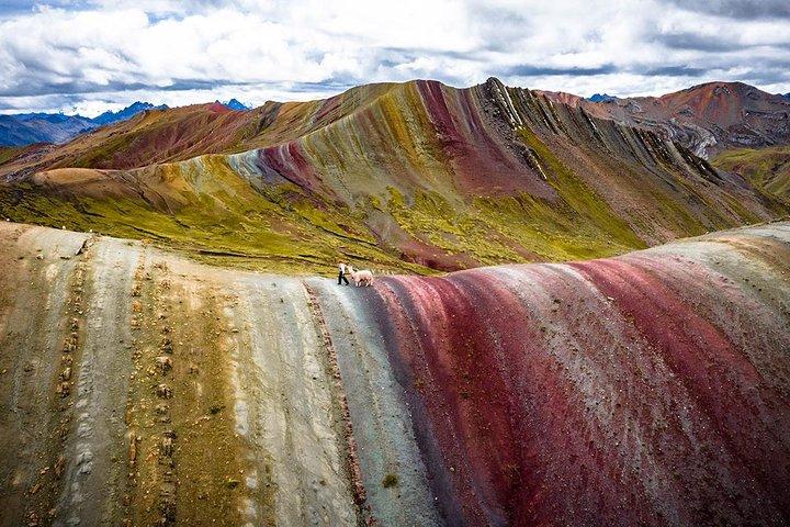 Alternative Rainbow Mountain Palccoyo Hike (6 Small Group)