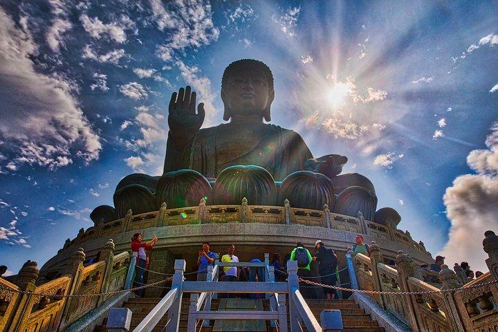 Hong Kong Private Transfer — Victoria Peak ⇄ Tian Tan Big Buddha