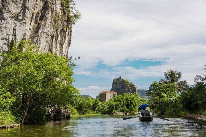 Luxury Hoa Lu - Tam Coc - Mua Cave 1 Day Tour - By Limousine & Small Group